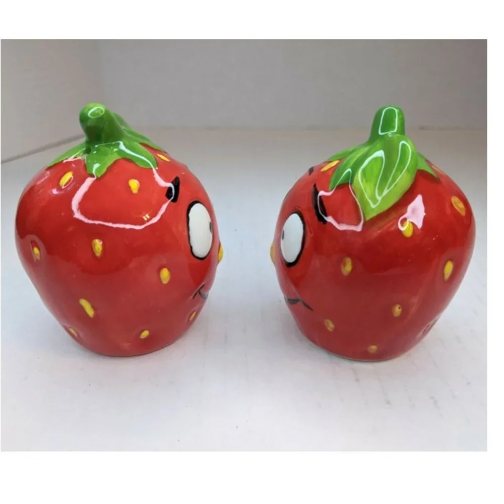 STRAWBERRY Ceramic Salt & Pepper Shakers Happy FACE Super Cute Hand Painted Gift
